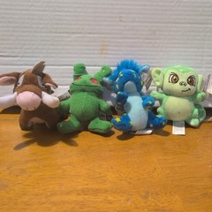 Lot of 4 3.5″ Neopets 2005, 2004
