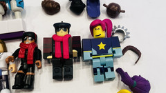 Roblox Character Figures Lot Set with Hats Pretend Play Toys Collectible BIN 40