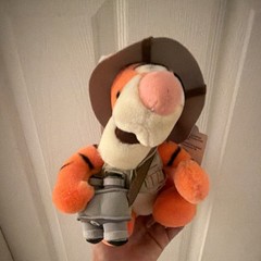 Walt Disney World Animal Kingdom Safari Tigger Small Plush Toy Ages 3-7 2002