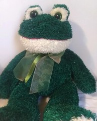 Stuffed Plush Frog Green Shimmery 14″ Standing 9″ Sitting KellyToy