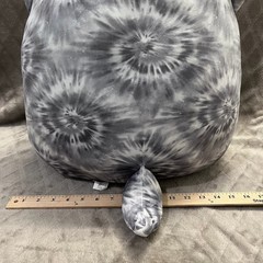 Squishmallows – Heidi the Husky Almost 17″ Grey Tie-Dye – Very Good Condition