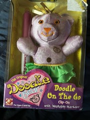 2006 Play Along Doodle Bear Doodle On The Go Clip-On Plush w/ Washable Marker