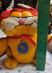 Vtg 80s Garfield Devil Plush Toy Dakin 8″ Tall Red Cape Horns Pitchfork Tags