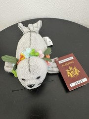 HAWAIIAN COLLECTIBLES Plush Umo The Hawaiian Monk Seal NWT Passport Tag