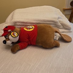 Buc-ee’s Mascot Beaver Plush Stuffed Animal w/ Red Shirt & Cap Brown/Red NWT