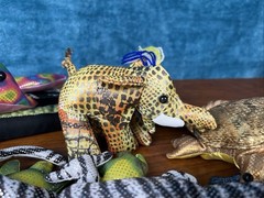Lot 12: Sand Animals Frog Lizard Turtle Elephant Fish Crab Cat Plush Lot2 READ