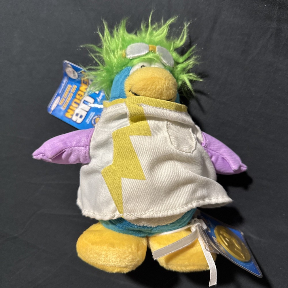 NOS Jakks Pacific Club Penguin Plush Max Rad Mad Scientist Green Disney Lab Coat