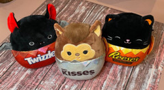 3 NEW 7″ squishmallow HALLOWEEN plush: Twizzlers, Reese’s, Hershey Kisses Kelly