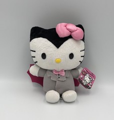 Sanrio HELLO KITTY PLUSH W/TAGS 2020 CVS DRACULA HALLOWEEN RARE LIMITED EDITION