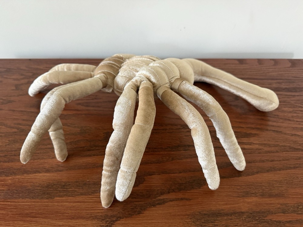 Think Geek Aliens/Alien Movie Plush Stuffed Facehugger Face Hugger Creature