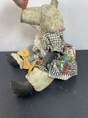 Musical motion Pig Decor By Berkeley Design 16 Nursery Rhymes vintage TESTED