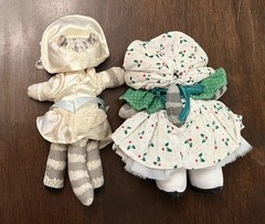 Vintage Lot ~ 2 Applause Dustyn Schear Cloth Cat Dolls~6″ and 7″ Victorian style