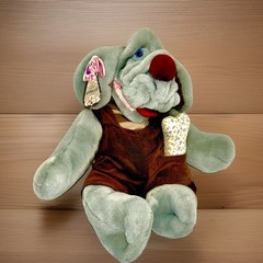 Wrinkles the Dog Hand Puppet 18″ NEW w/Tags Vintage 1981, Stuffed Plush New Z