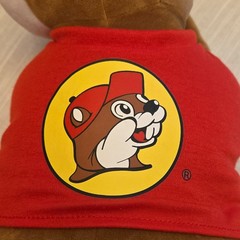Buc-ee’s Mascot Beaver Plush Stuffed Animal w/ Red Shirt & Cap Brown/Red NWT