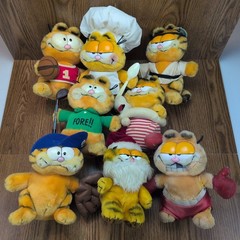 Vintage Garfield Plush Lot of 8 Dakin Playthings 1978, 1981 Stuffed Cat Sports