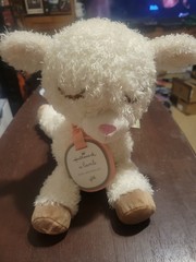 Hallmark A LAMB FOR SNUGGLES Stuffed Animal, RARE BRAND NEW W/TAGS