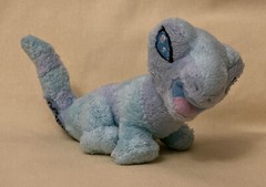 Neopets 2004 Snap Creative Snowickle Mini Stuffed Animal Beanbag Plush 4”