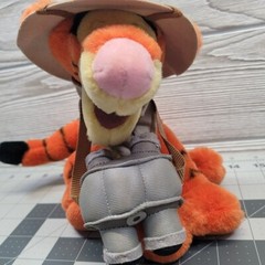 Jungle Safari Tigger Walt Disney World Animal Kingdom Plush Binoculars Hat