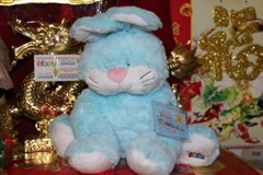 WEBKINZ JR. BLUE BUNNY.COMES WITH SEALED/UNUSED CODE/TAG.IN HAND.NICE GIFT