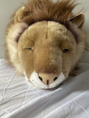Wild & Soft – Cesar the Lion Stuffed Animal Wall Mount – WS0024