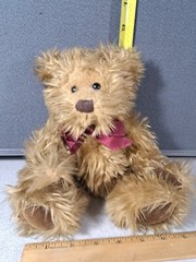 Vintage Plush Bear Gregory Russ 7.5″ Sitting Burgundy Bow tie Bk Eyes #4076L97