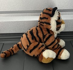 Animal Planet Bengal Tiger Plush Sitting Realistic Floppy Kohls Cares Vtg 12”