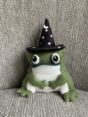 Green Frog Wizard Soft Plush Halloween NWT Seasonal Decor