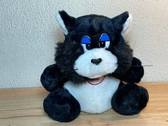 Vintage Amazing Wild Cat Meowing Cat Shakes Plush Kitten Stuffed Animal 8″ Works