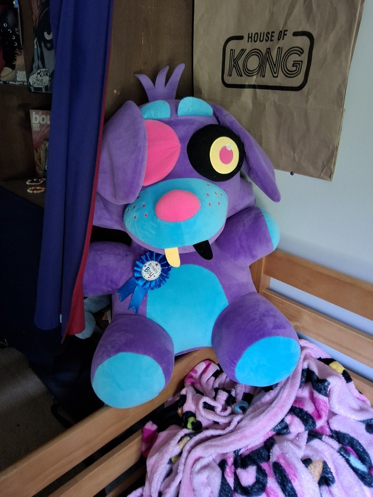 Funko Five Nights at Freddy’s JUMBO Blacklight Foxy. Read Desc