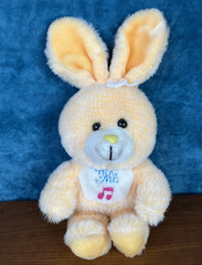 MTY International Hug Me Music Note Bunny Rabbit Peach Vintage 1980s Plush READ