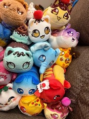 Aphmau MeeMeow Mystery 6-Inch Plush Assorted Collection (Bulk Lot)