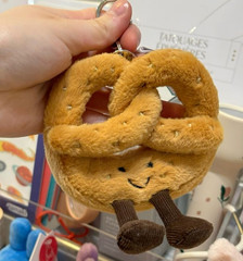 Bring Home the Cute Pretzel Plush Bag Charm Keychain by Jellycat Amuseables NWT