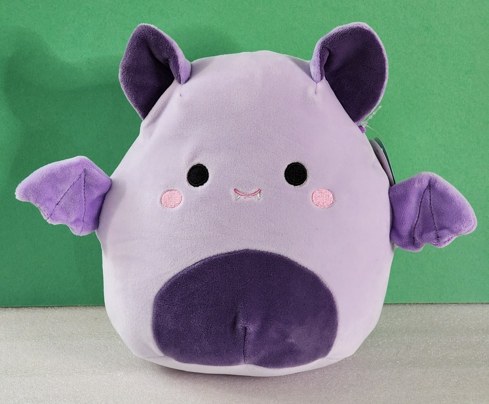 Squishmallows Zumirez the Lavender Purple Vampire Bat 8″NWT Hot Topic Exclusive