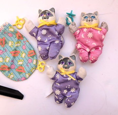 LOT Vintage Kitty SLEEP N SURPRISE Hasbro 1992 It’s a Boy Pretzel Girl Pacifier