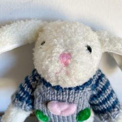 Vintage Chrisha Playful Plush White Bunny Gray Knit Sweater 1988