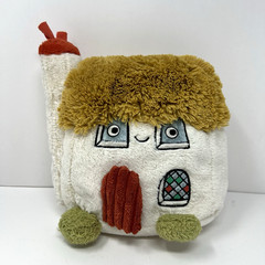 Jellycat Bonny Cottage Crinkle Rattle Activity Plush BBy Soft Toy House 8”