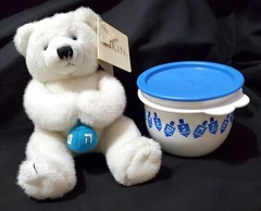 Dakin CHANUKAH TEDDY BEAR plush & Tupperware bowl w/ Jewish dreidel design 2513