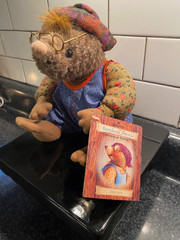 Vintage 1997 Crayola Hallmark Storybook Friends 8″ Myra Mole Plush ~ NWT