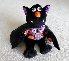 Animated Motion Chosun International Halloween Stuffed Black Bat With Pumpkin