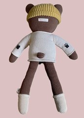 Red & Olive 20″ Plush Hand Knit Brown Cat Beige Hat and White Sweater
