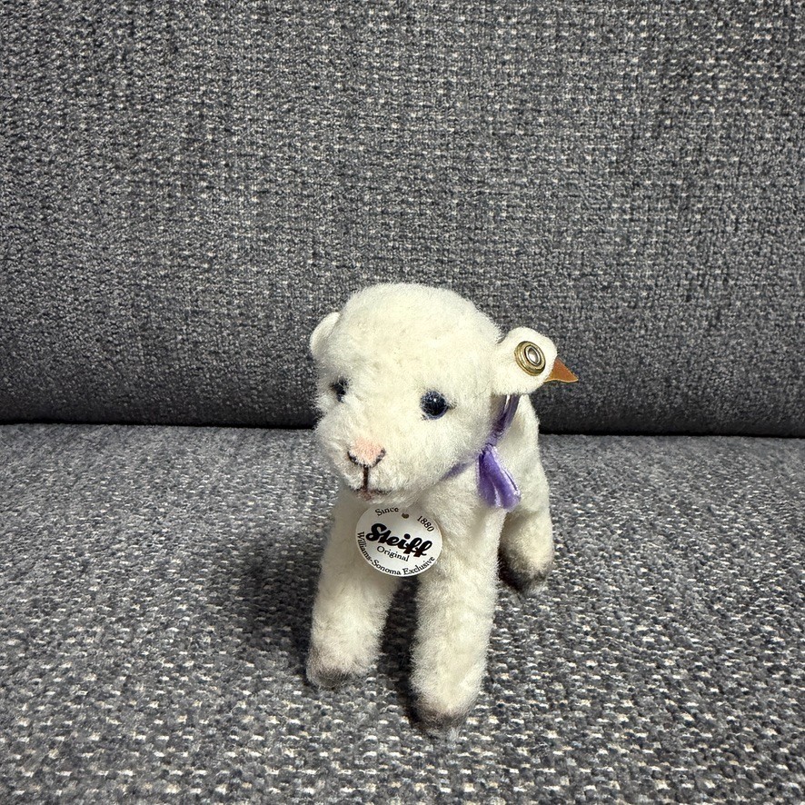Steiff Woolen Lamb 2014 Williams-Sonoma Rare Tiny Collectible 682605 Button Ear