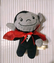 Dan Dee Halloween Vampire Plush Rare version Stuffed pre-owned Toy Cute Dracula