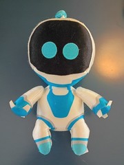 Astro Bot – Small Plush (8 inches tall) – Officially Licensed Astro’s Playroom