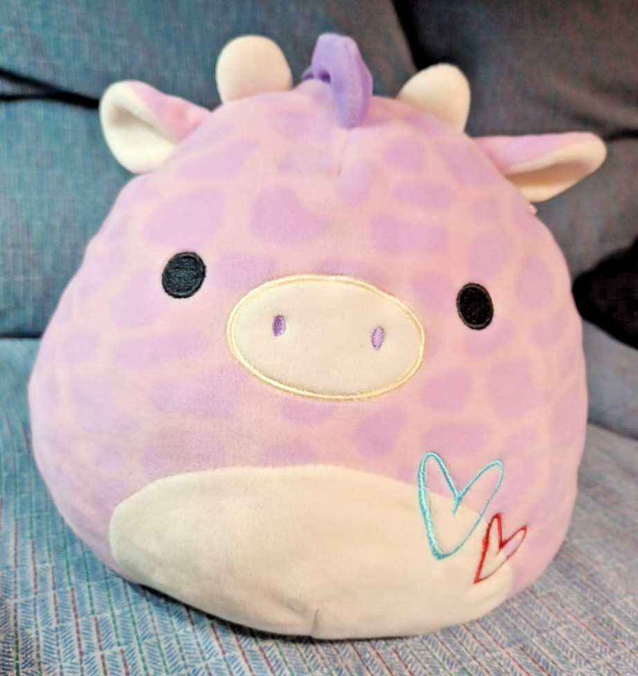 RARE Jazzy 8″ Purple Giraffe Valentine’s Blue/Red Hearts Squishmallow Plush VGC