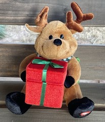 Gemmy 8″ Christmas Reindeer Plush Gift Box Sings Light Up Musical NO MOVEMENT