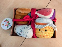 Giggle Scape Charcuterie Plush Set • Food Toys • Ages 1+ • Gift Box w/ Tags