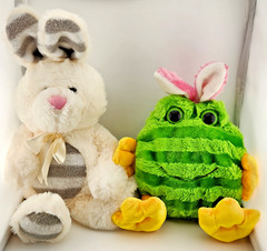 Dan Dee | Green Frog w/ Pink Bunny Ears 10″ & Cream Gray White Rabbit 18″ Plush