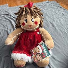 DanDee 2002 Gingerbread Scented Gingerbread Plush Set Of 2
