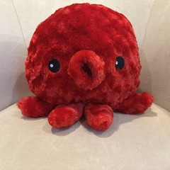 New With Tags- Mochipuni Ichi Red Rose Curly Octopus