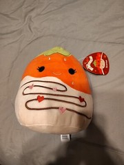 Scarlet Squishmallows White Covered Strawberry Hearts 8″ Plush Stuffed Toy NEW